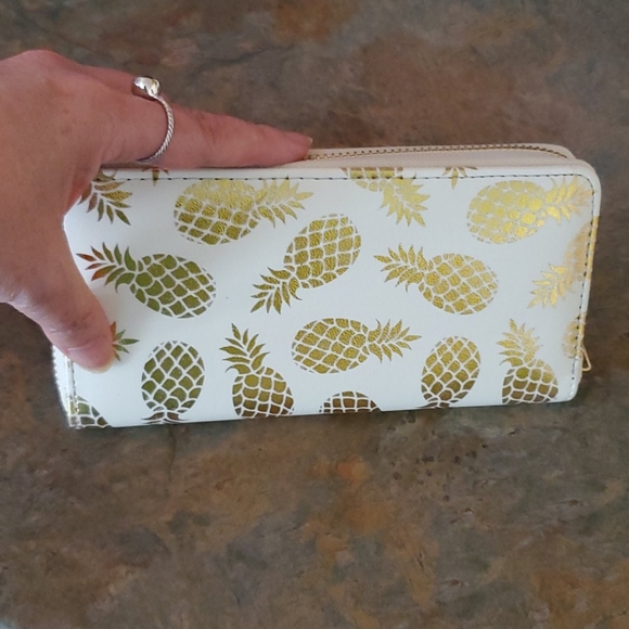 Pineapple wallet - Picture 3 of 4
